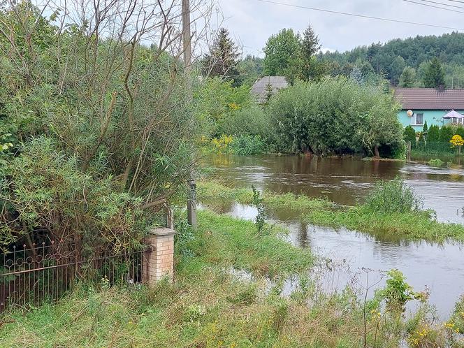 Alarm przeciwpowodziowy w Wąchocku. Burmistrz ogłosił alarm