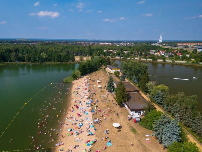 Otwierają popularne kąpieliska we Wrocławiu. Sprawdź, gdzie wybrać się nad wodę