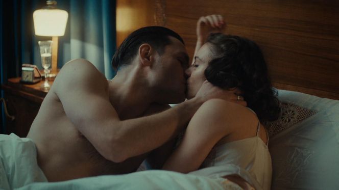 Zatoka szpiegów 2, odcinek 19. Franz (Bartosz Gelner), Eva (Sonia Mietielica)