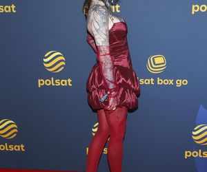 Monika Miller cała na czerwono! Zaszalała z kreacją. Dobrała do niej perły