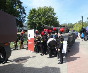 Defilada wojskowa w Katowicach i piknik. Wojewódzkie Obchody Święta Wojska Polskiego 2024