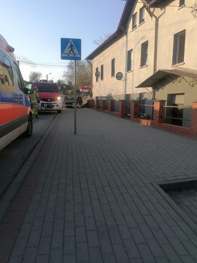 Wypadek w Rybniku. Matka dzieckiem trafili do szpitala