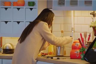 Miłość i nadzieja odc. 335. Bahar