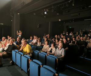 Spektakl na zakończenie warsztatów teatralnych w Teatrze Miejskim w Lesznie 