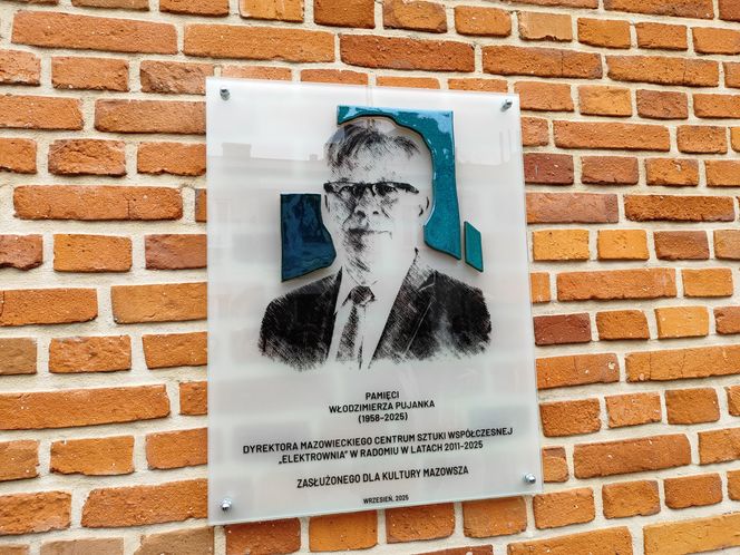 Rozpoczeły się obchody 20-lecia MSCW "Elektrownia" - Dziś odsłonięto tablicę upamiętniająca wieloletniego dyrektorka instytucji