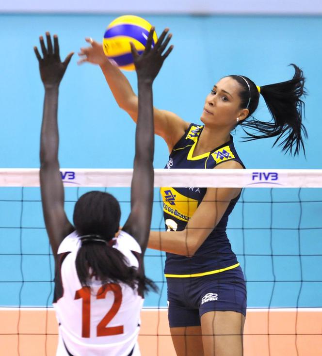 Jaqueline Carvalho (27 l.), Brazylia