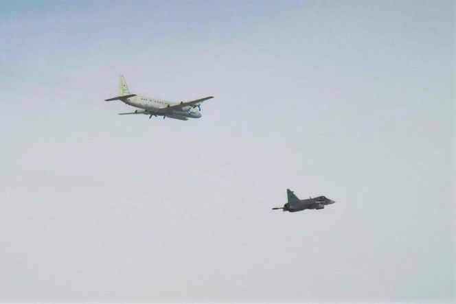 Szwedzki JAS39 Gripen i rosyjski Ił-20M