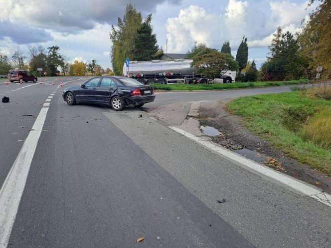 Ozorków. Śmiertelny wypadek. 55-letni motocyklista zginął w zderzeniu z osobówką [ZDJĘCIA]