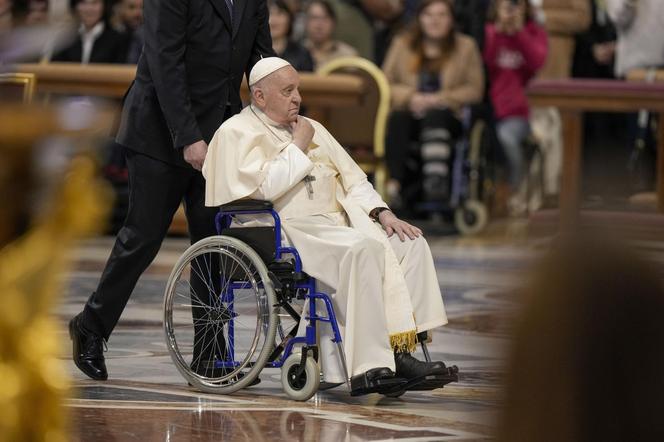 Papież Franciszek w coraz gorszym stanie? "Wielki żal". Odwołane kolejne wizyty