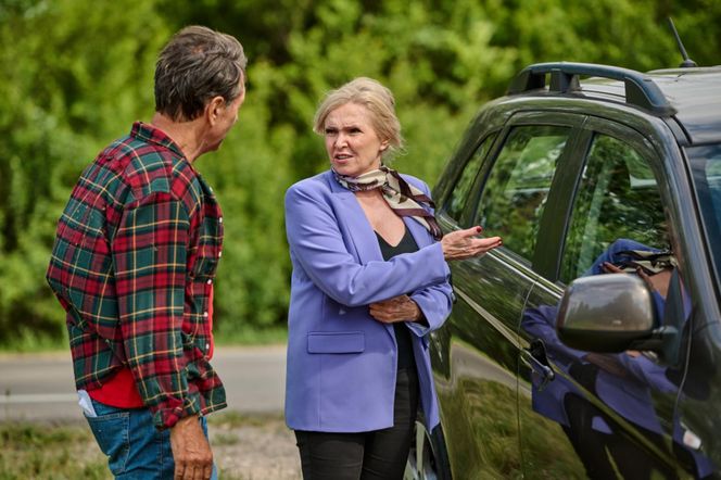 Na Wspólnej odc. 4086. Teresa Boska (Sylwia Wysocka), Edward (Wojciech Skibiński)