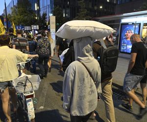 Przeszli przez Warszawę w piżamach i kapciach. Krzyczeli Chcemy spać!