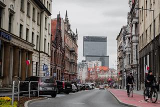 Z centrum Katowic zniknie ponad tysiąc miejsc parkingowych. Pojawią się nowe słupki i barierki