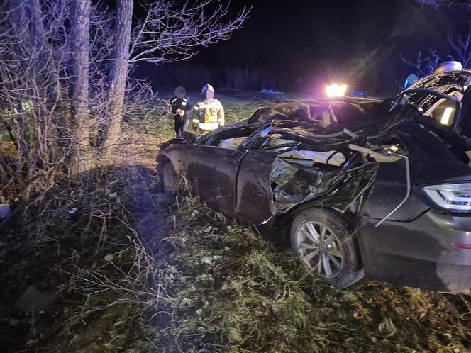 Kamil roztrzaskał się na drzewie gdy jechał do dziewczyny. Na jego pogrzebie płakały tłumy