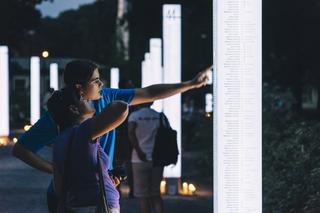 Klimatyczna wystawa powraca przed Cmentarz Powstańców na Woli