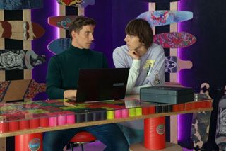 Barwy szczęścia. Impulsywny Wiktor wróci do skateshopu. Ale przed Kępskimi wiele przeszkód w nowym sezonie – ZDJĘCIA