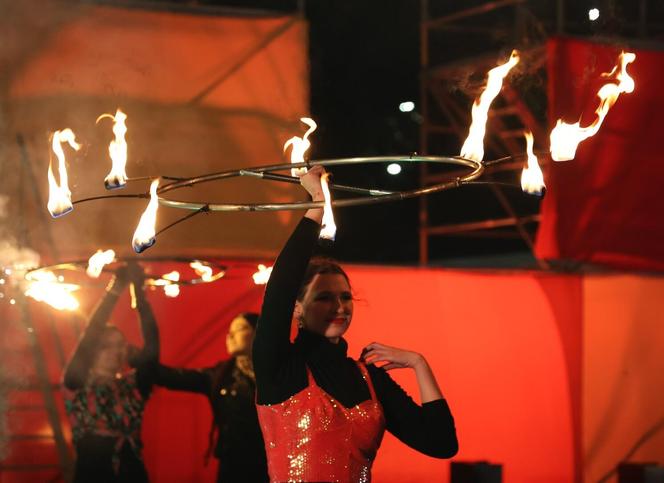 Fire show na pl. Teatralnym przy CSK w Lublinie. Było gorąco! 