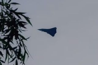 Nowy chiński samolot stealth. Chiny wyprzedzają USA w wyścigu myśliwców szóstej generacji?