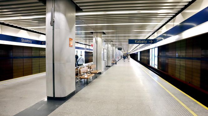Metro w Warszawie już wozi pasażerów, ale wciąż są drążone nowe linie