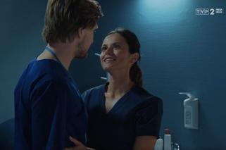 M jak miłość odc. 1557. Łukasz (Jakub Józefowicz), Kasia Stawska (Paulina Lasota)