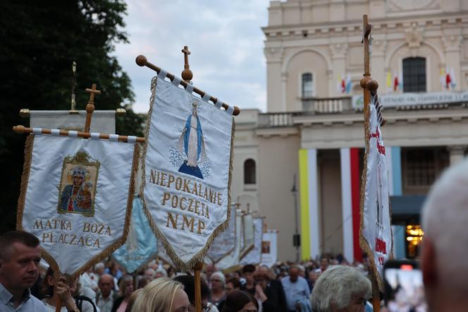 75 lat temu obraz Matki Boskiej w Lublinie zapłakał. Wierni uczcili rocznicę „Cudu lubelskiego” procesją różańcową