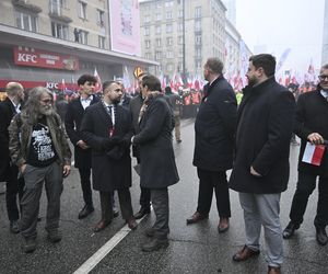 Wicemarszałek Sejmu Krzysztof Bosak przemawia przed rozpoczęciem Marszu Niepodległości 2025