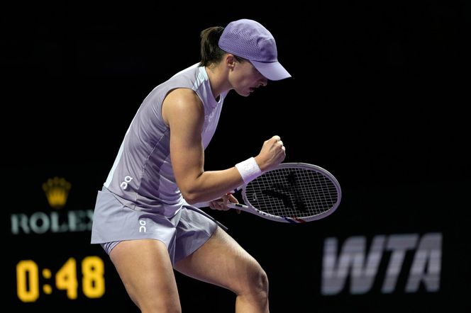 Iga Świątek - Amanda Anisimova. Spódniczki płatały figla zawodniczkom