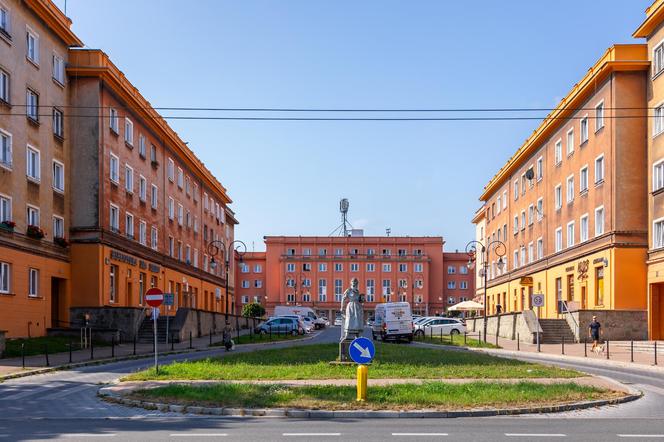 Osiedle A w Tychach i plac świętej Anny