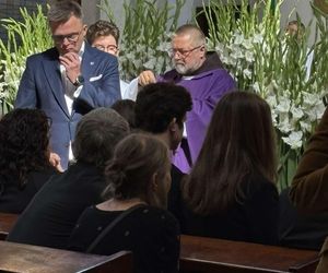 Szymon Hołownia na pogrzebie Stanisława Sojki