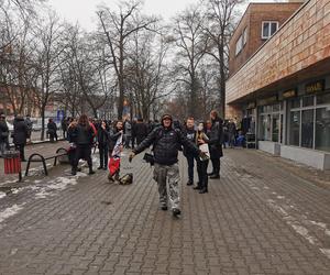 Przyjaciele i fani Romana Kostrzewskiego odsłonili tablicę pamiątkową w Bytomiu