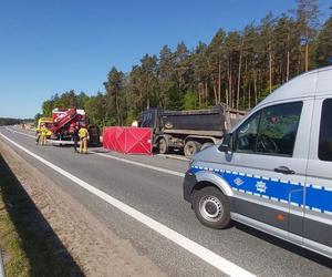 Śmiertelny wypadek na obwodnicy Słupska. Zginęły trzy osoby, w tym dziecko.