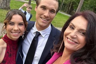 M jak miłość po wakacjach. Małgorzata (Aleksandra Pieczyńska), Aneta (Ilona Janyst), Olek (Maurycy Popiel), Szymek (Staś Szczypiński)