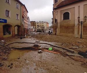 Dramatyczne zdjęcia z Kłodzka. Tak wygląda miasto zalane przez wielką wodę