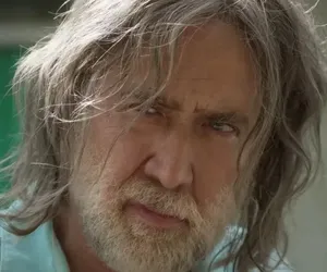 Nicolas Cage przechodzi samego siebie. W skórze dziadka spuszcza ludziom srogi łomot!