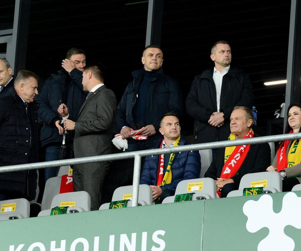 Donald Tusk przyleciał na mecz Litwa - Polska