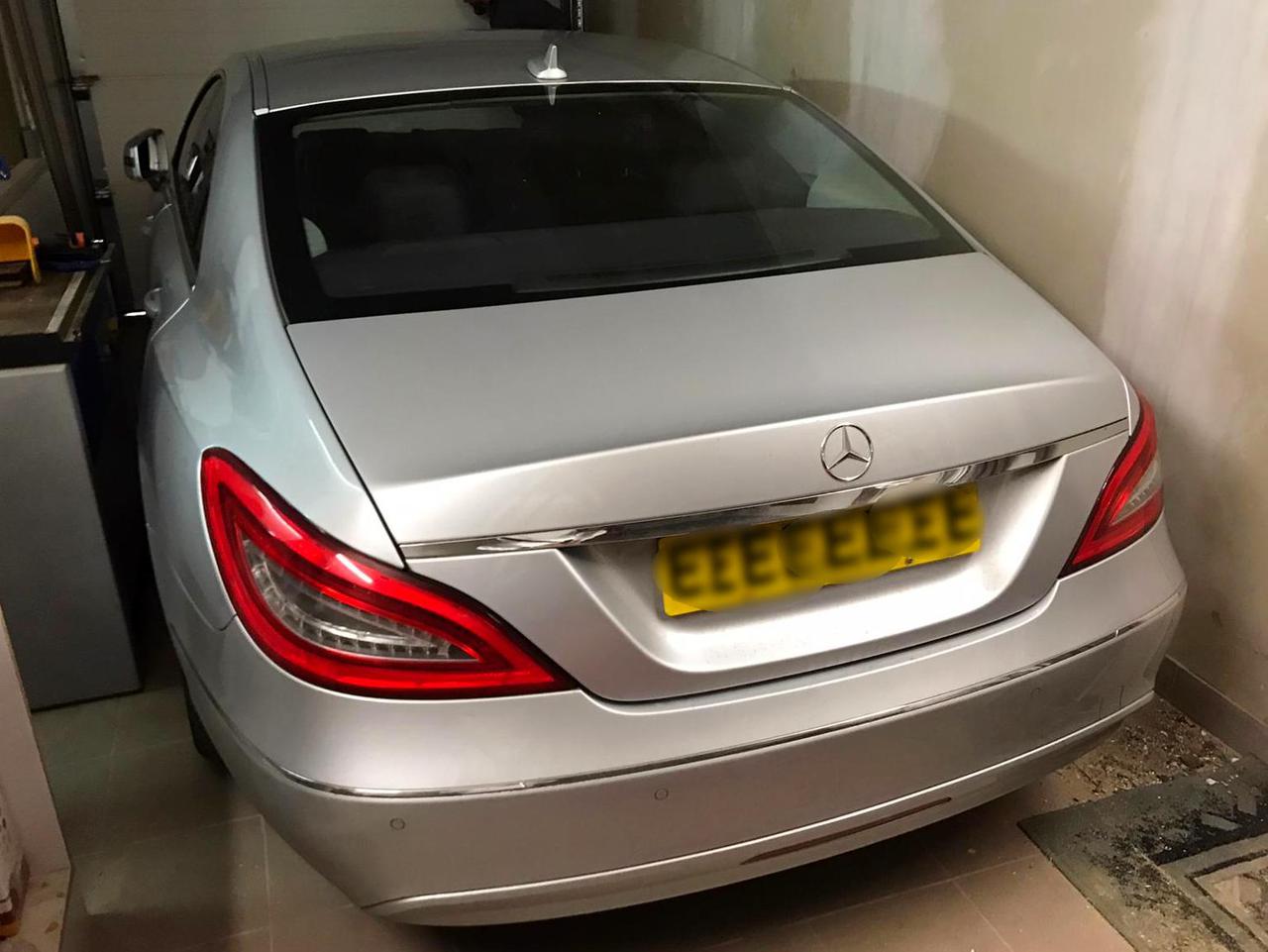 Zgłosił kradzież mercedesa, bo nie mógł go sprzedać. Fikcja wyszła na