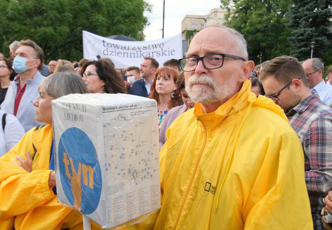 Protest w obronie TVN w Warszawie