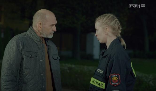 Remiza. Zawsze w akcji odc. 12. Stanisław Orzechowski (Mariusz Czajka), Magda (Sylwia Drzycimska)