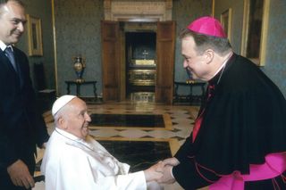Bp Nykiel wspomina papieża Franciszka. Na tym bardzo zależało Ojcu Świętemu!