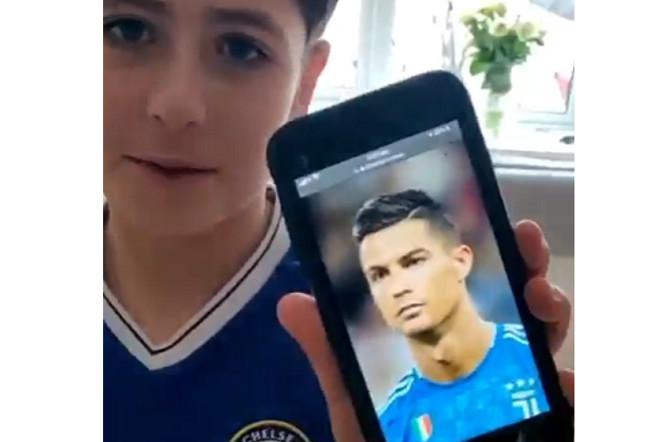 Młody kibic poprosił tatę, by ostrzygł go na Ronaldo! To zakończyło się DRAMATEM