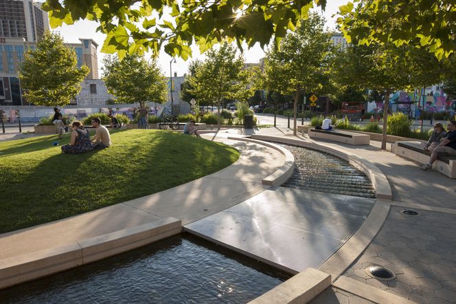  Uptown Normal’s Circle Fountain, Illinois, USA