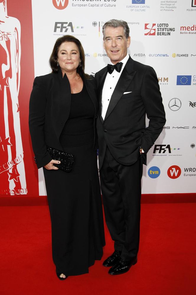 Pierce Brosnan i Keely Shaye Smith 