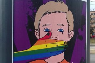 Homofobiczne plakaty na ulicach Łodzi. To kompletna bzdura i szczucie! [AUDIO]