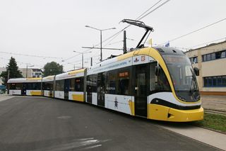 Awantura w tramwaju papieskim w Krakowie! Dwie kobiety pobiły się o mężczyznę