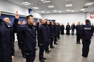 Oni będą dbać o nasze bezpieczeństwo. Nowi policjanci w Podlaskiem [ZDJĘCIA]