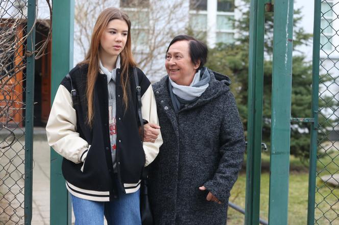 Na Wspólnej odc. 3468. Mania (Zuzanna Kaszuba), Helena Kopeć (Małgorzata Peczyńska)