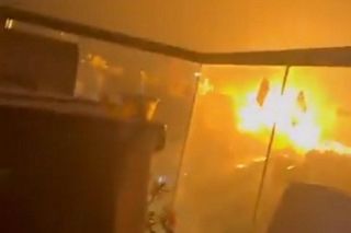 Rakieta trafiła prosto w blok w Izraelu