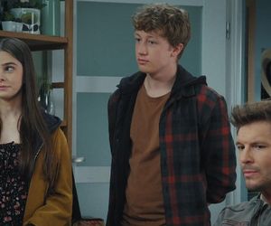 M jak miłość odc. 1878. Basia (Karina Woźniak), Kacper (Bartosz Ziewiec), Marcin (Mikołaj Roznerski)