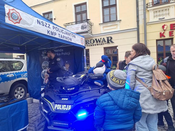 Wojskowa uroczystość na Rynku w Tarnowie