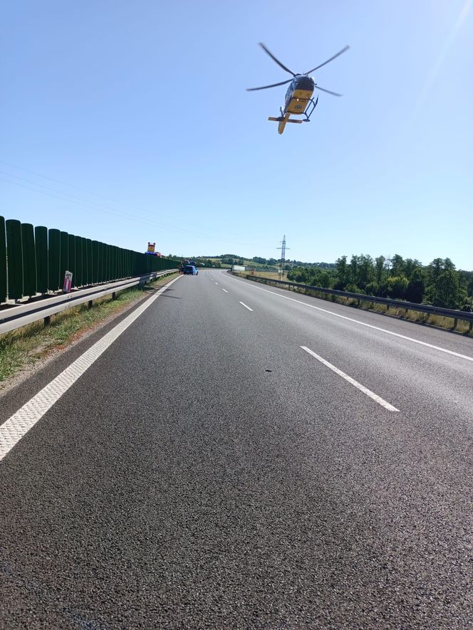 Poważny wypadek na autostradzie A4 koło Tarnowa. Lądował śmigłowiec LPR