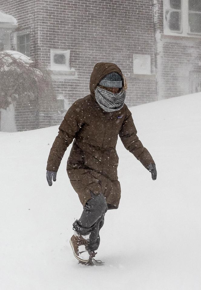 USA "na wojnie z naturą". 50 ofiar śnieżyc, setki tysięcy ludzi bez prądu